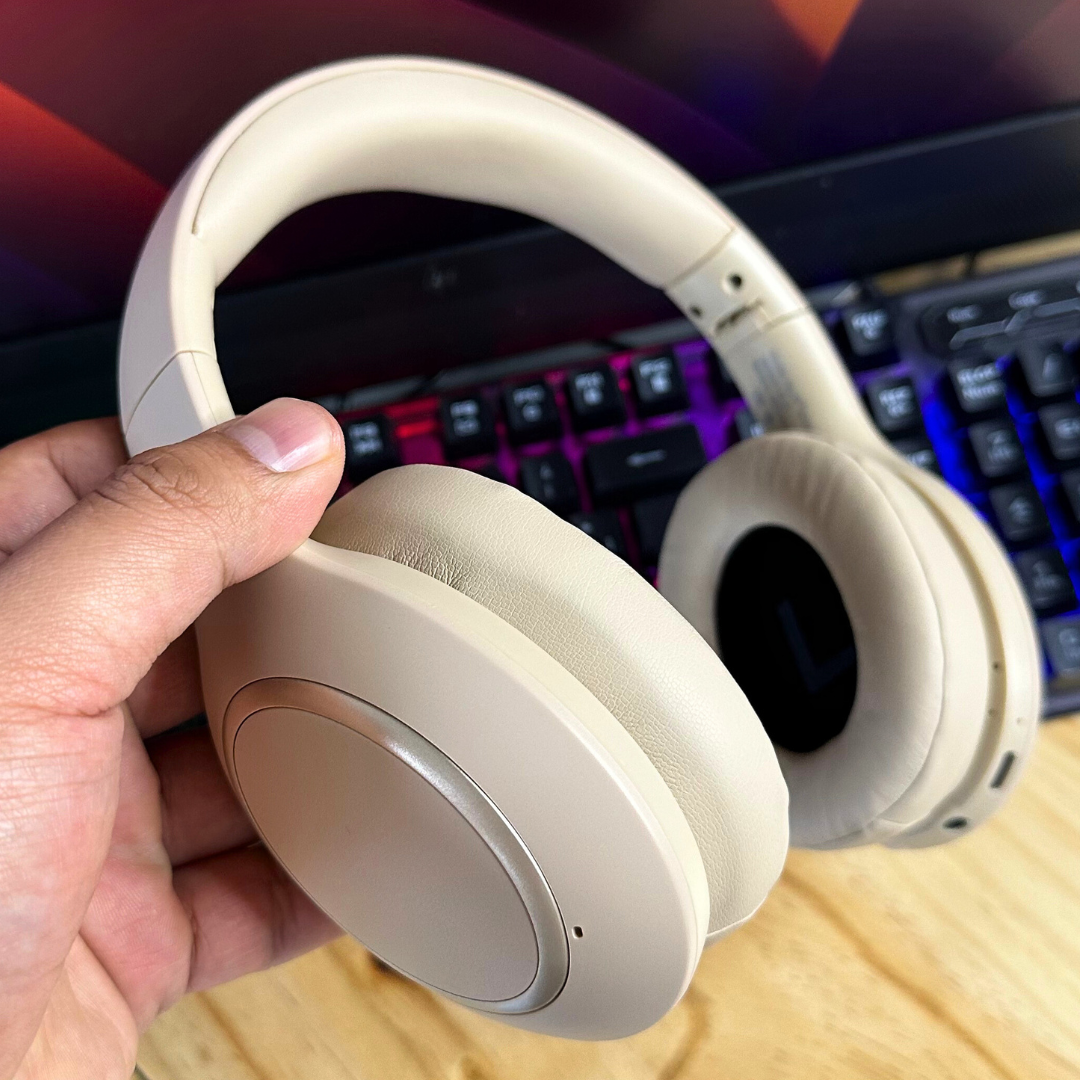Ultron ANC Pro - Audifonos On-Ear