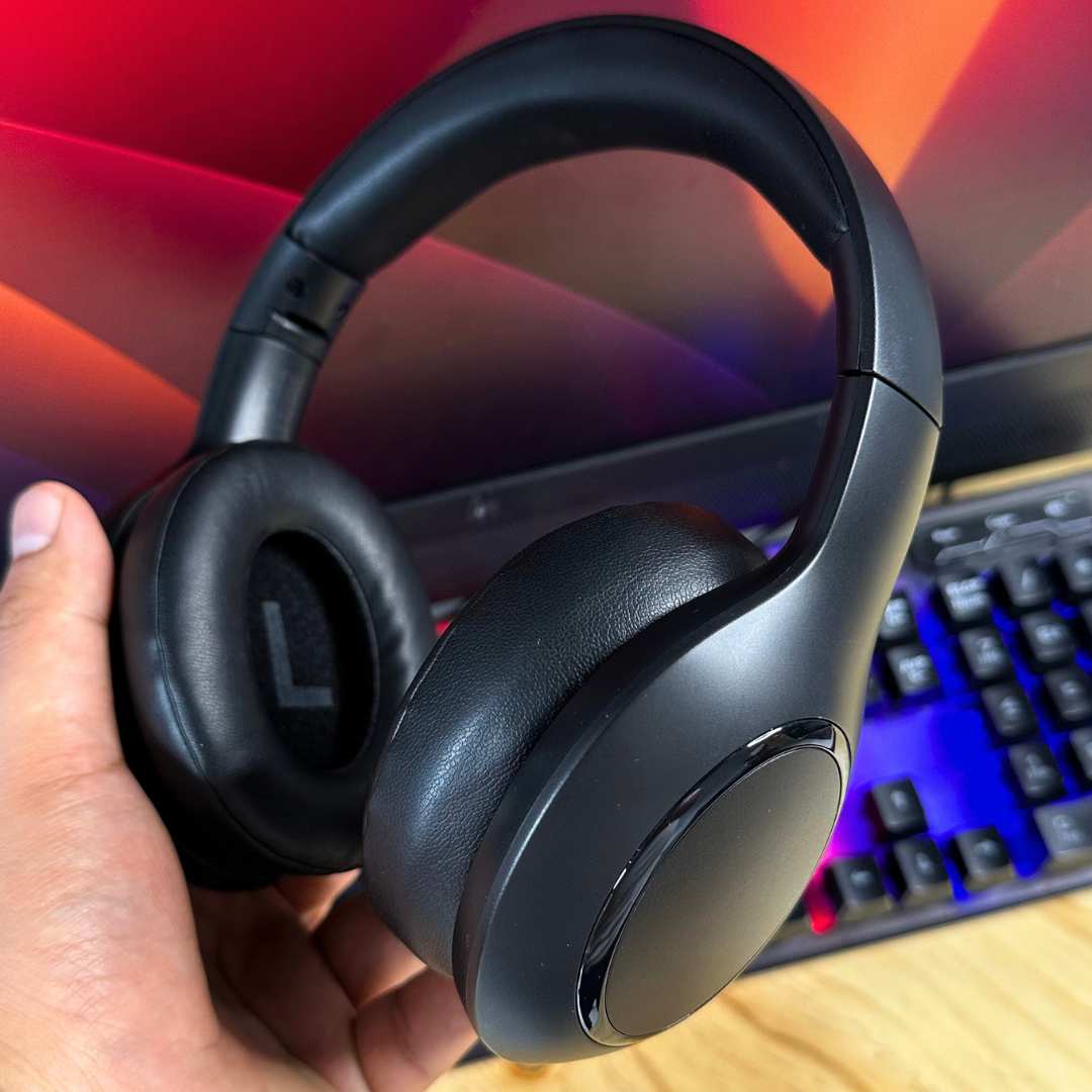 Ultron ANC Pro - Audifonos On-Ear