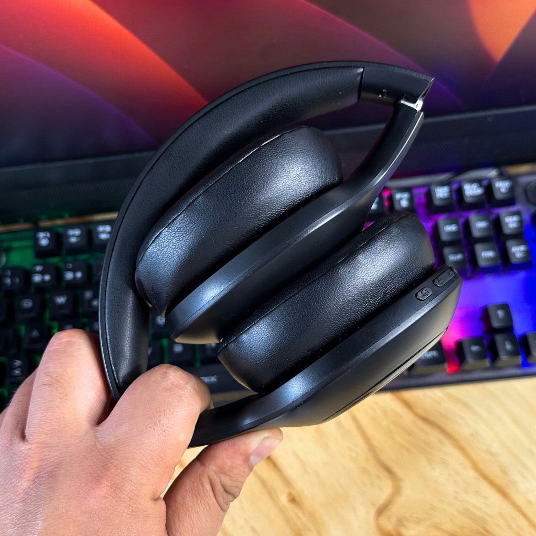 Ultron ANC Pro - Audifonos On-Ear