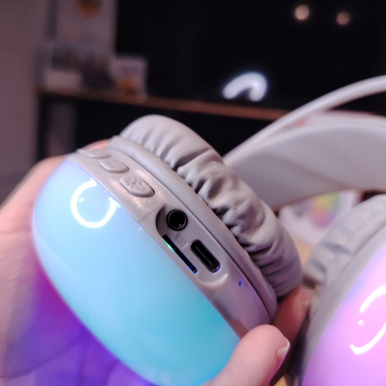 Sound Mix RGB – Audífonos On-Ear con Sonido HD y Luces Personalizables