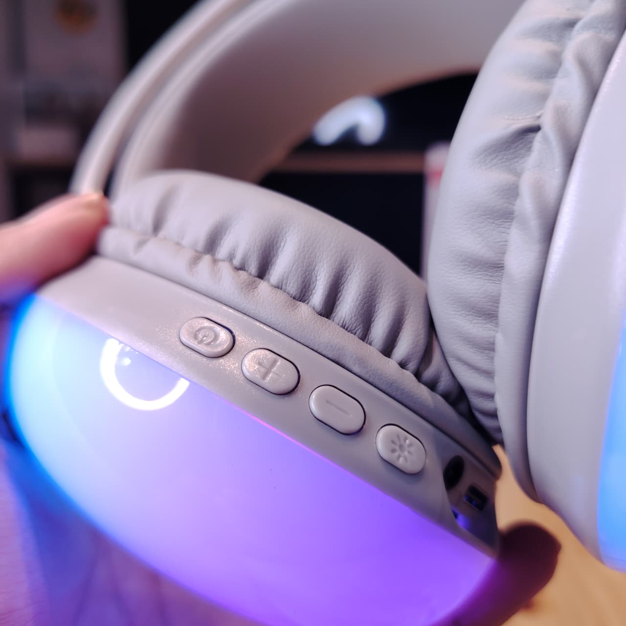Sound Mix RGB – Audífonos On-Ear con Sonido HD y Luces Personalizables