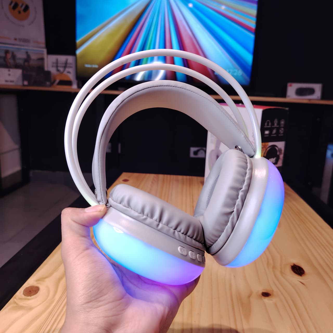 Sound Mix RGB – Audífonos On-Ear con Sonido HD y Luces Personalizables