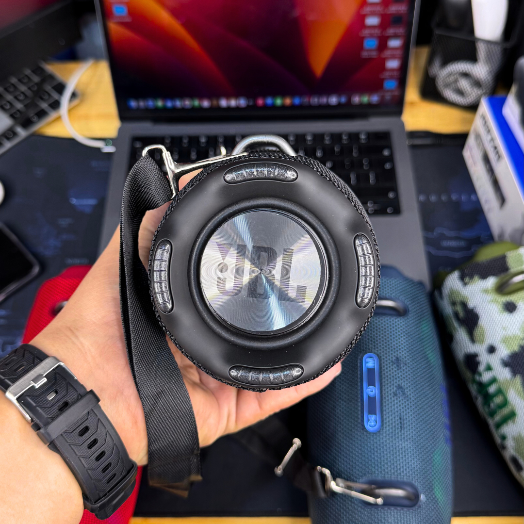 XTREEM Pro 4 – Bocina Inalámbrica Potente, Compacta y Con Estilo