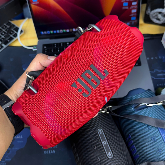 XTREEM Pro 4 – Bocina Inalámbrica Potente, Compacta y Con Estilo