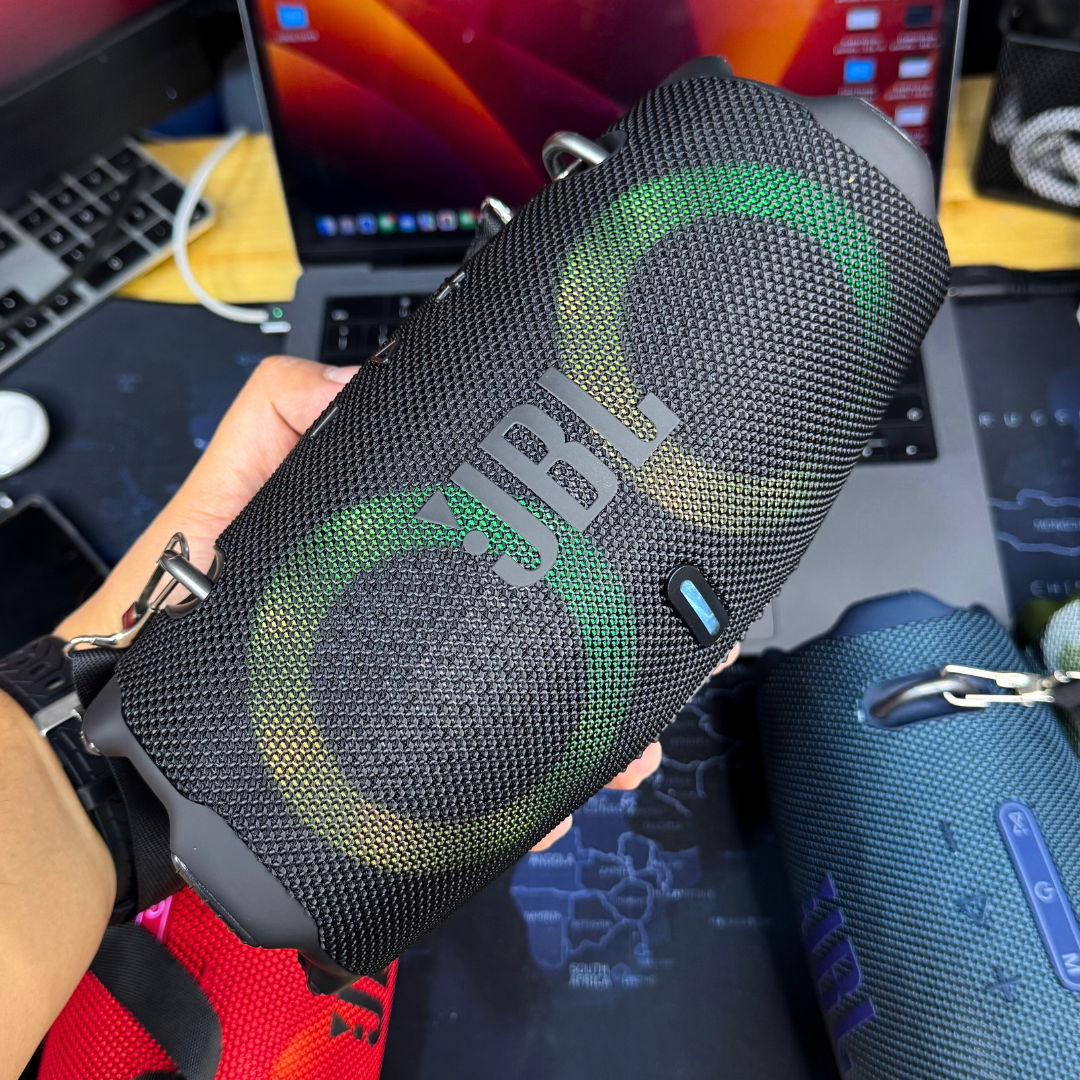 XTREEM Pro 4 – Bocina Inalámbrica Potente, Compacta y Con Estilo