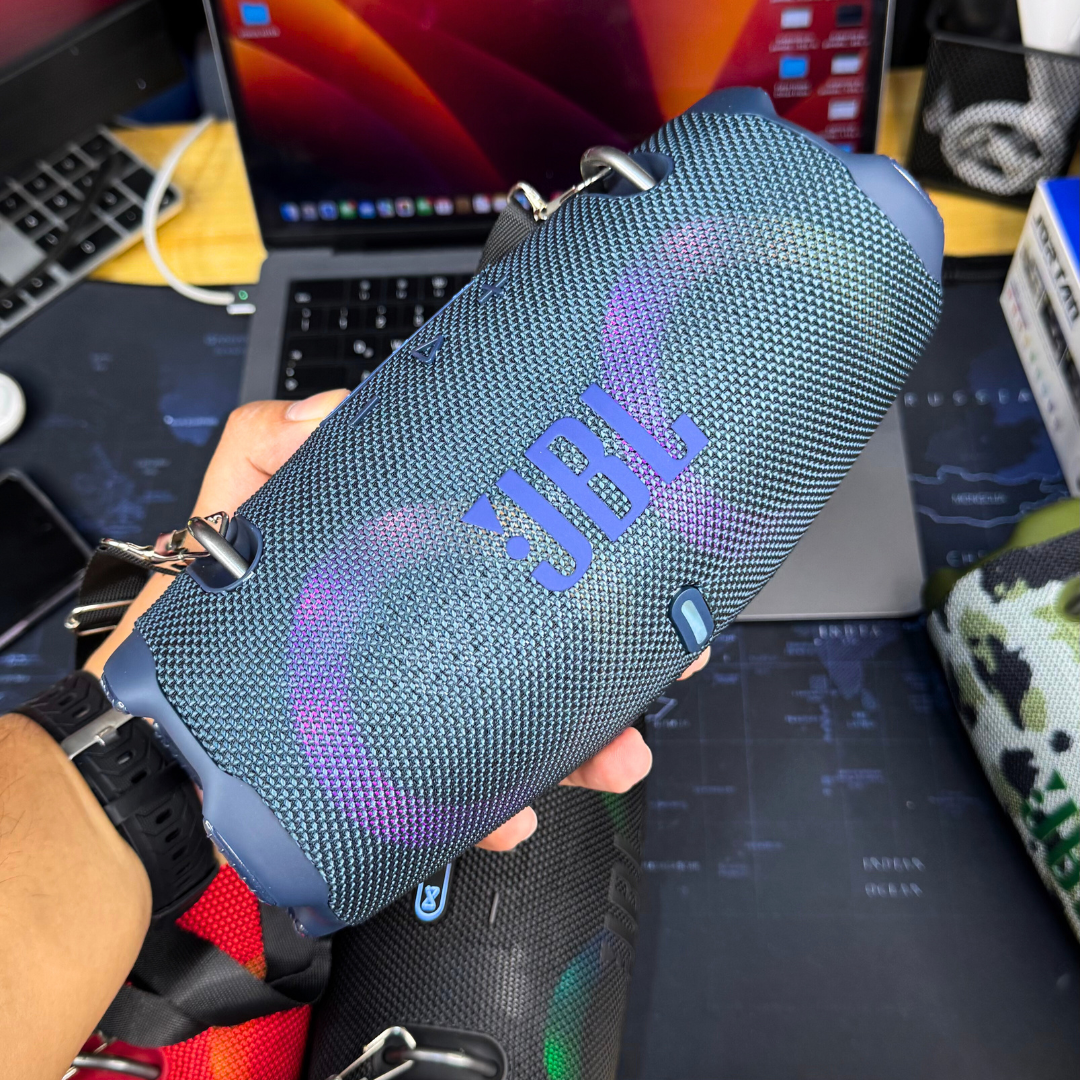 XTREEM Pro 4 – Bocina Inalámbrica Potente, Compacta y Con Estilo